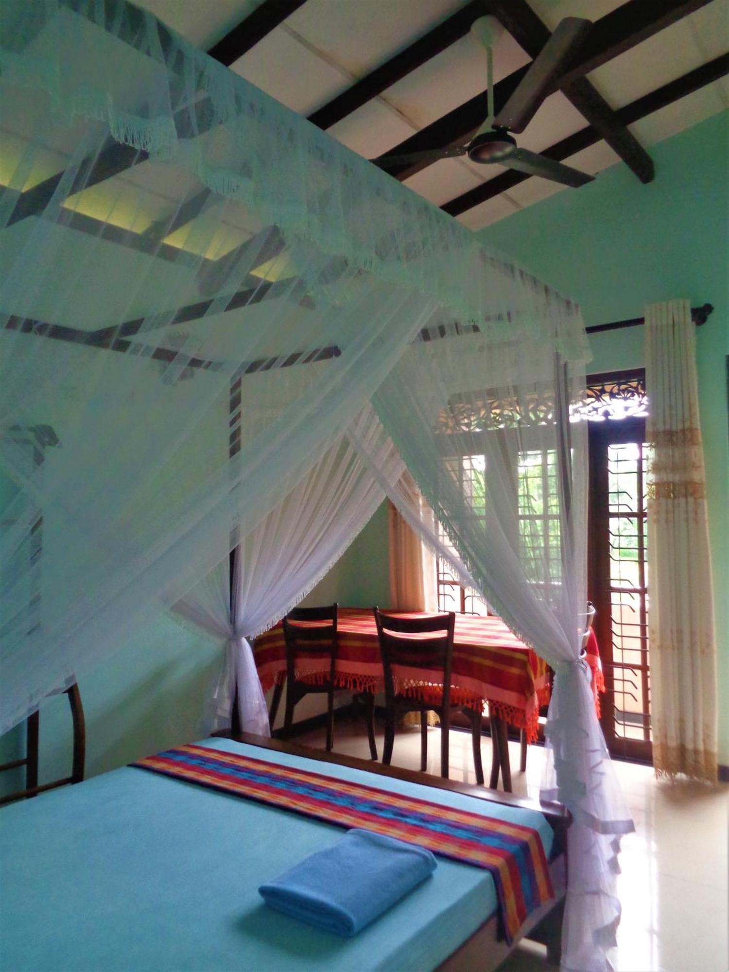 De Fancy House Hotel Unawatuna Eksteriør billede